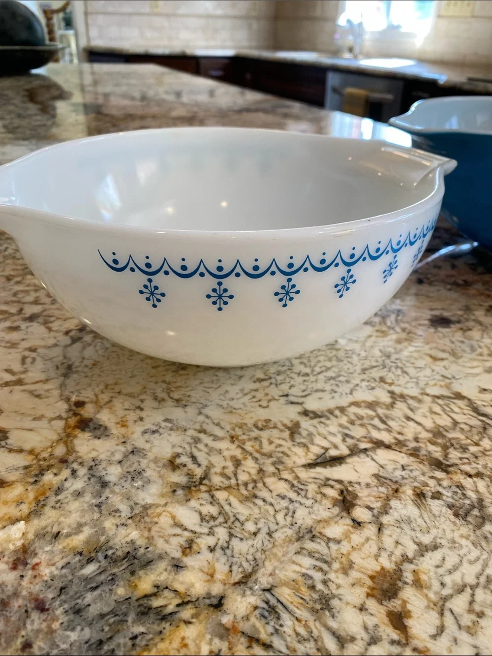 Pyrex Snowflake Cinderella Blue Garland Nesting/ Set Of 4 Mixing Bowls~MCM